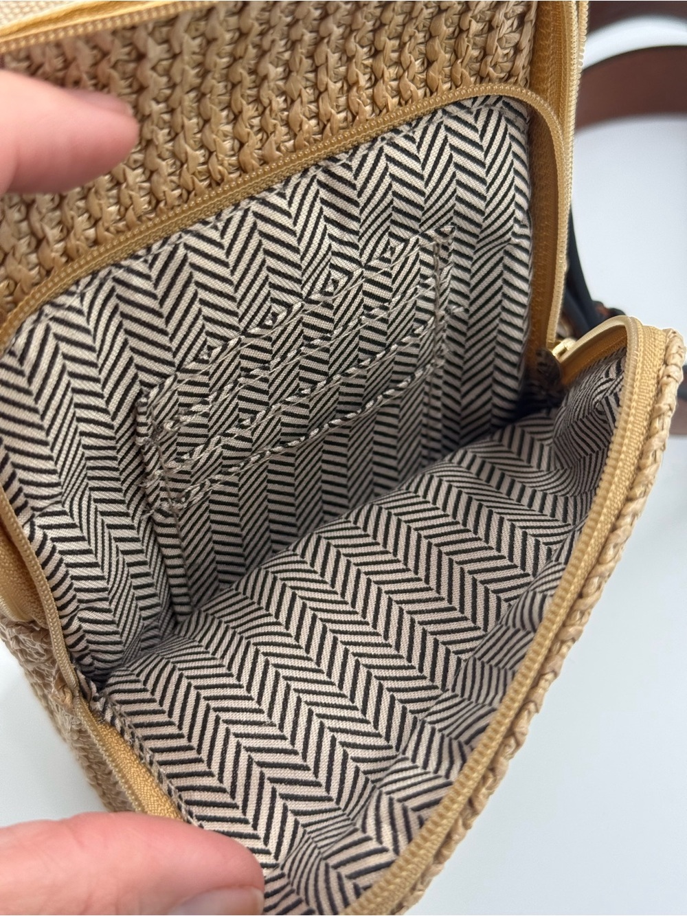Jen & Co Parker Straw Beige Crossbody Bag with Brown Vegan Leather Strap - Picture 8 of 8
